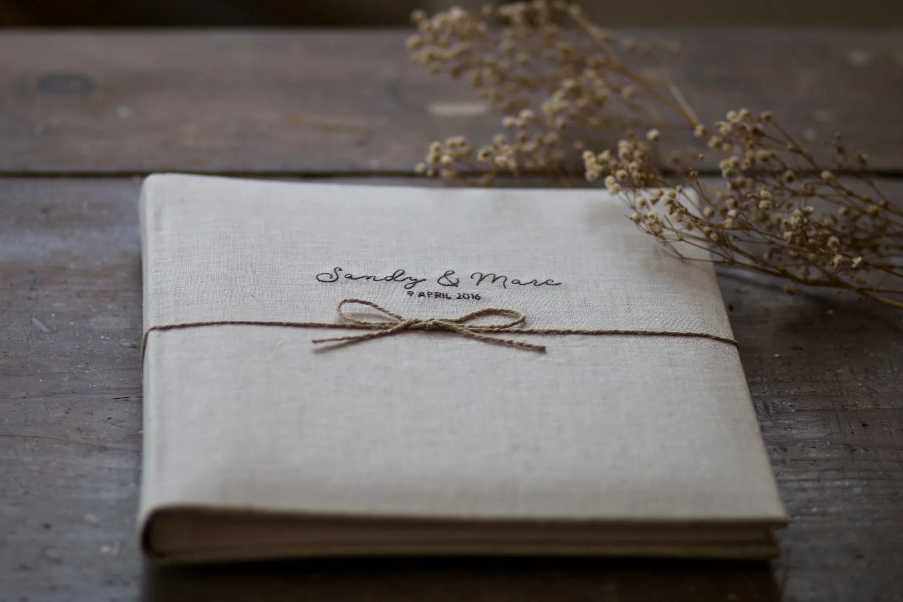 Embroidered post-wedding gifts
